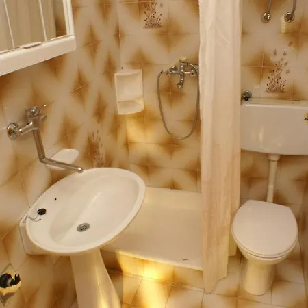 With Parking Spaces Grebastica, Sibenik - 4312 Brodarica (Sibenik-Knin)