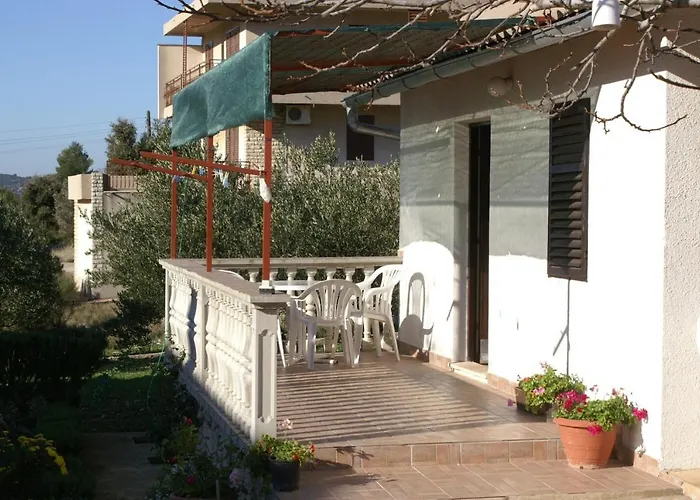 Daire With Parking Spaces Grebastica, Sibenik - 4312 Brodarica (Sibenik-Knin)